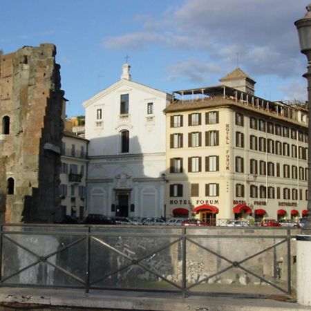 Hotel Forum Roma Esterno foto