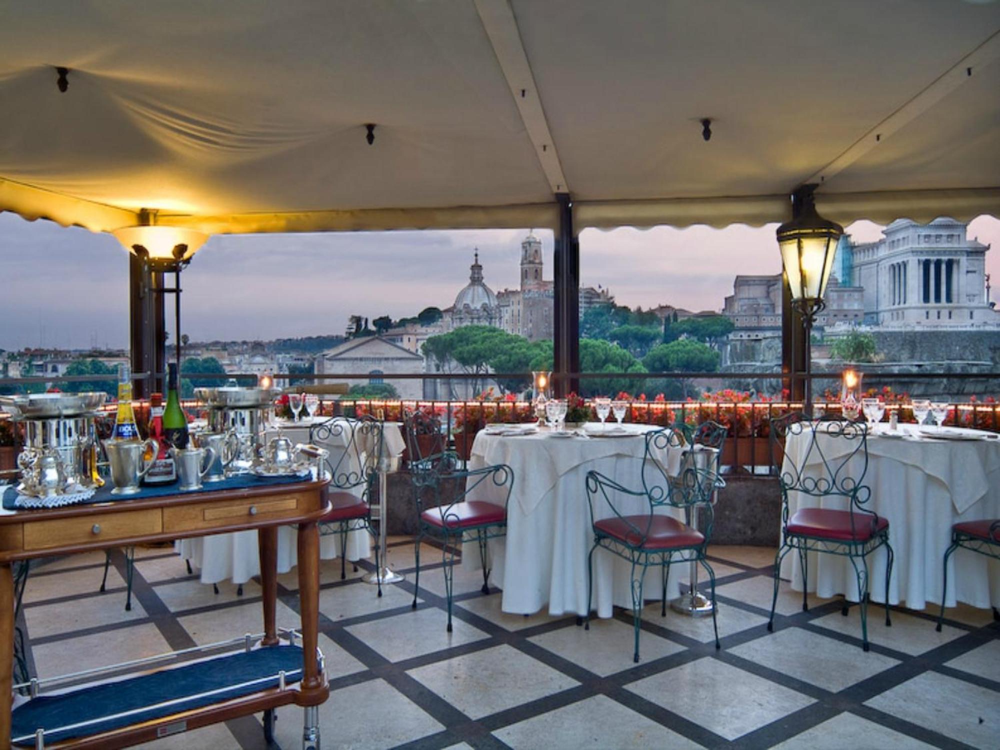 Hotel Forum Roma Esterno foto