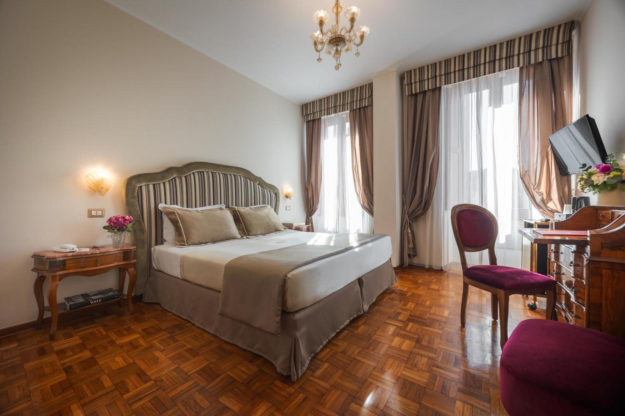Hotel Forum Roma Esterno foto