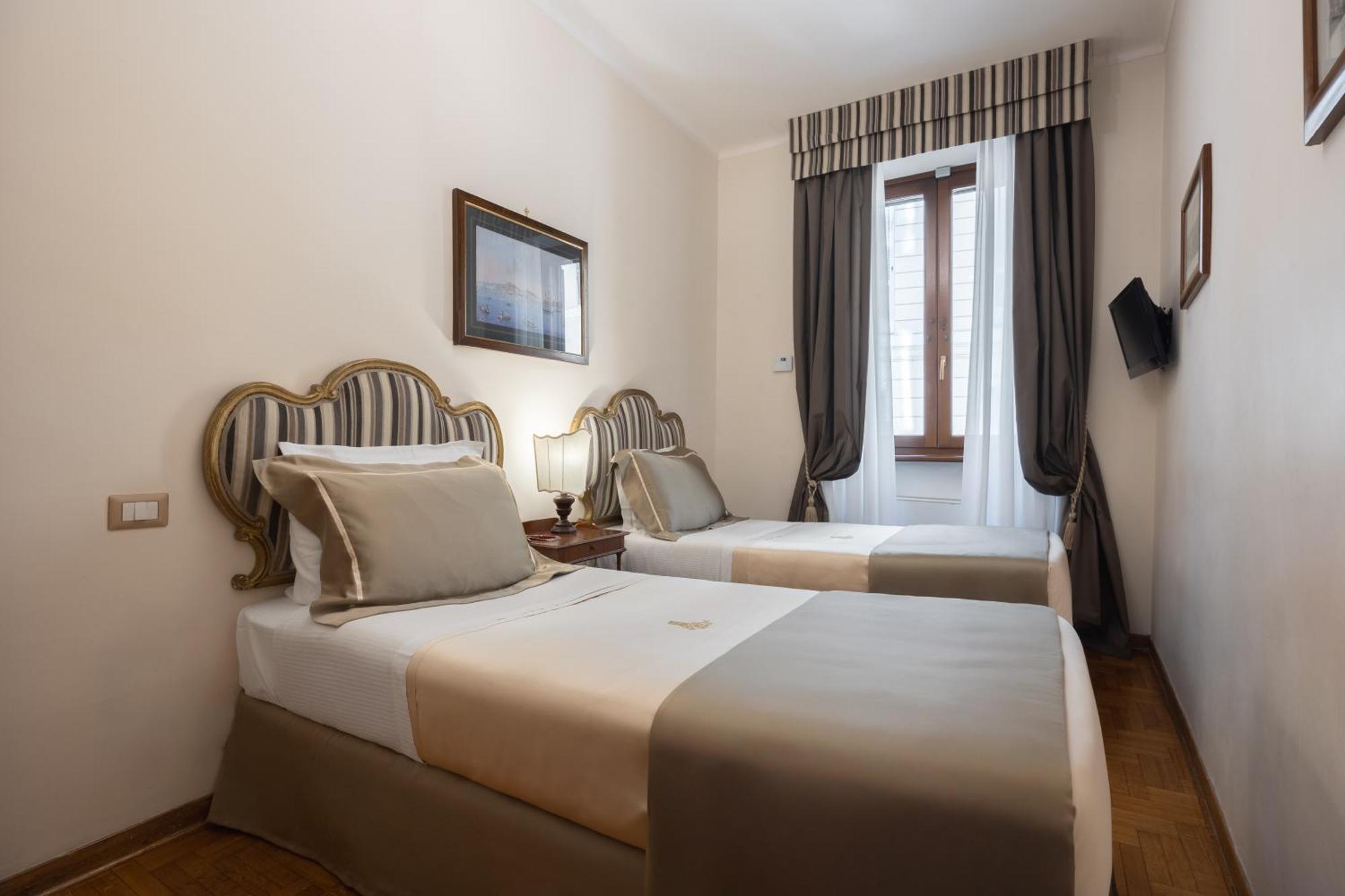 Hotel Forum Roma Esterno foto